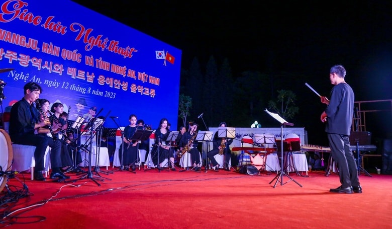 giao luu nghe thuat giua thanh pho gwangju va tinh nghe an hinh 1
