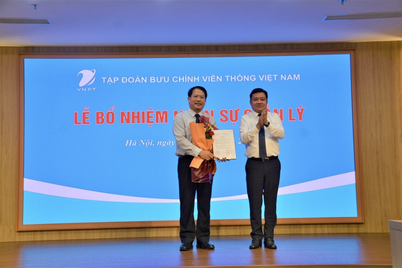 bo nhiem ong nguyen van tan lam tong giam doc vnpt vinaphone hinh 1