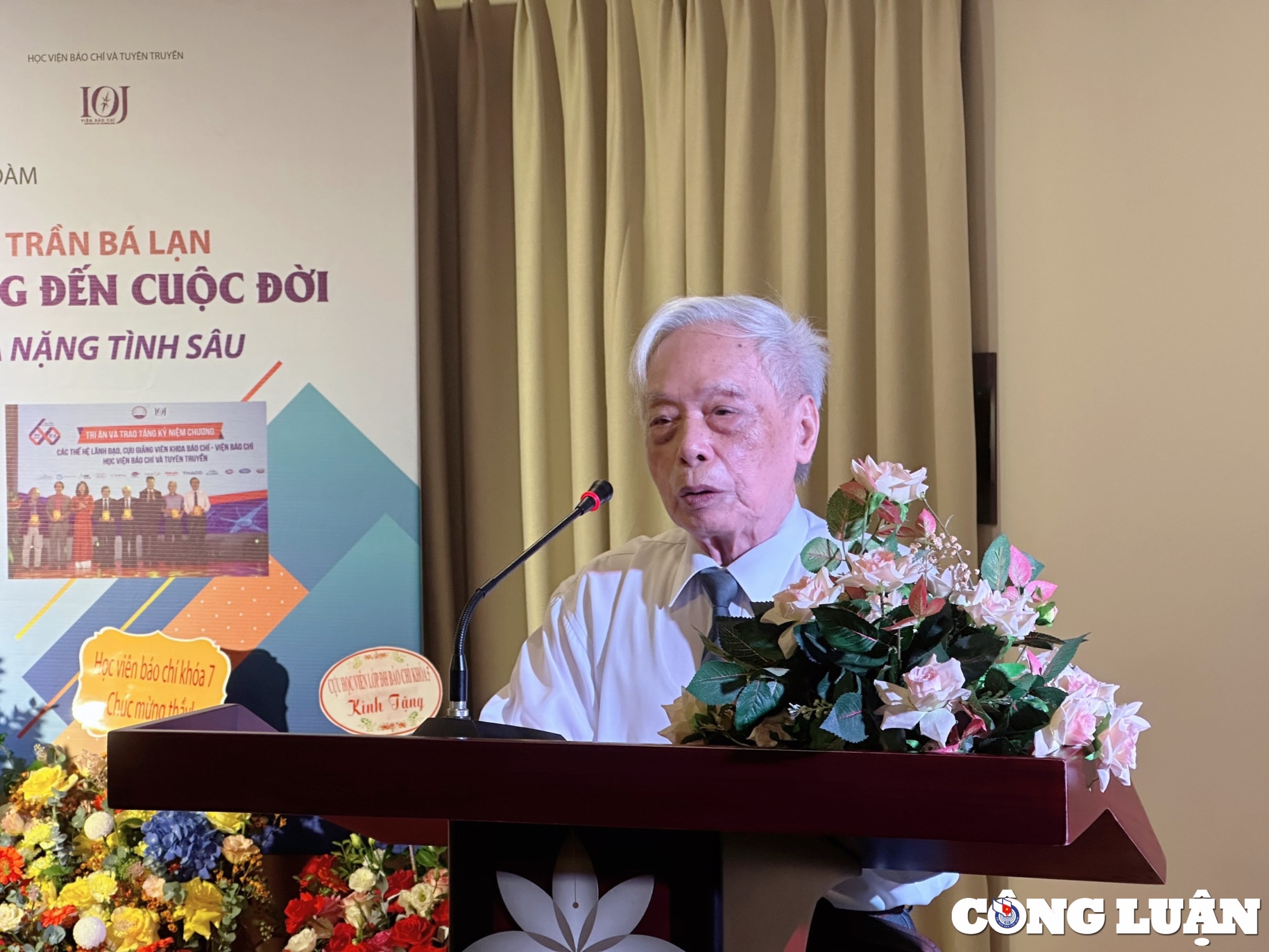 ra mat sach nghia nang tinh sau ve cuoc doi va su nghiep cua nha bao tran ba lan hinh 3