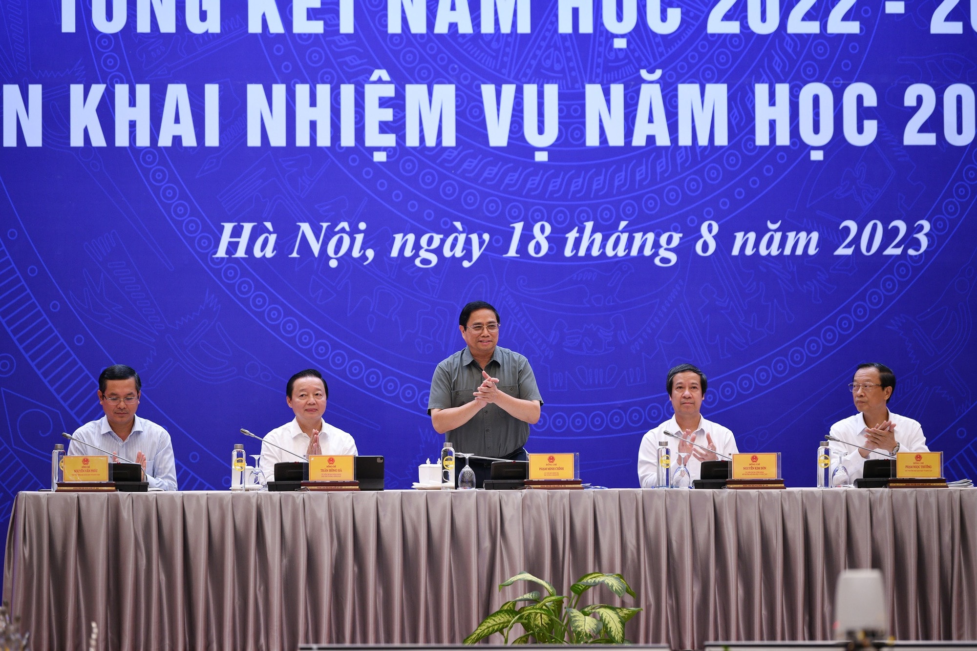 tap trung thao go giai quyet kip thoi hieu qua 6 van de noi len doi voi nganh giao duc hinh 1