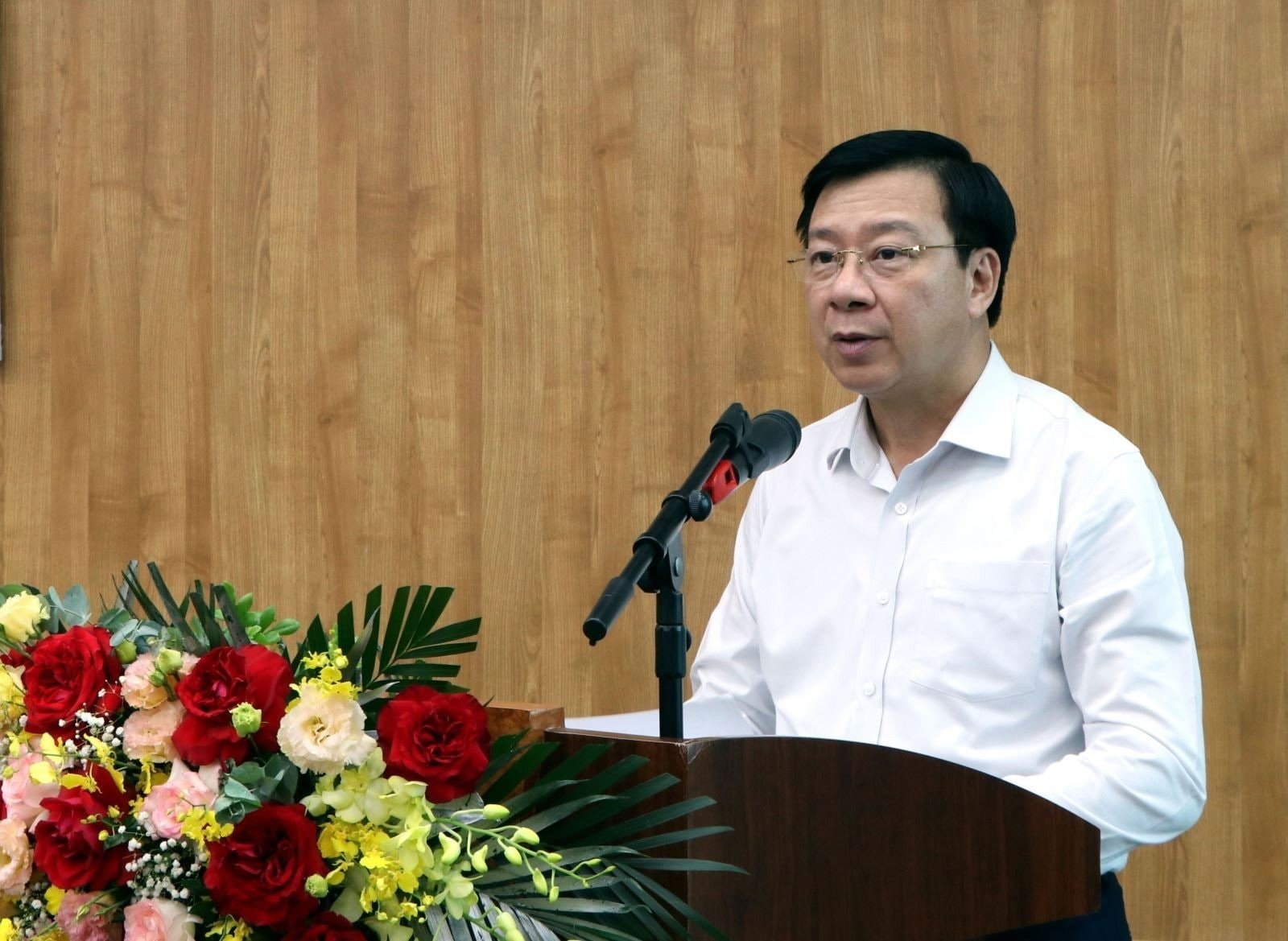 nhan hang tram nghin usd tu viet a cuu bi thu tinh uy hai duong bi de nghi thay doi toi danh hinh 1