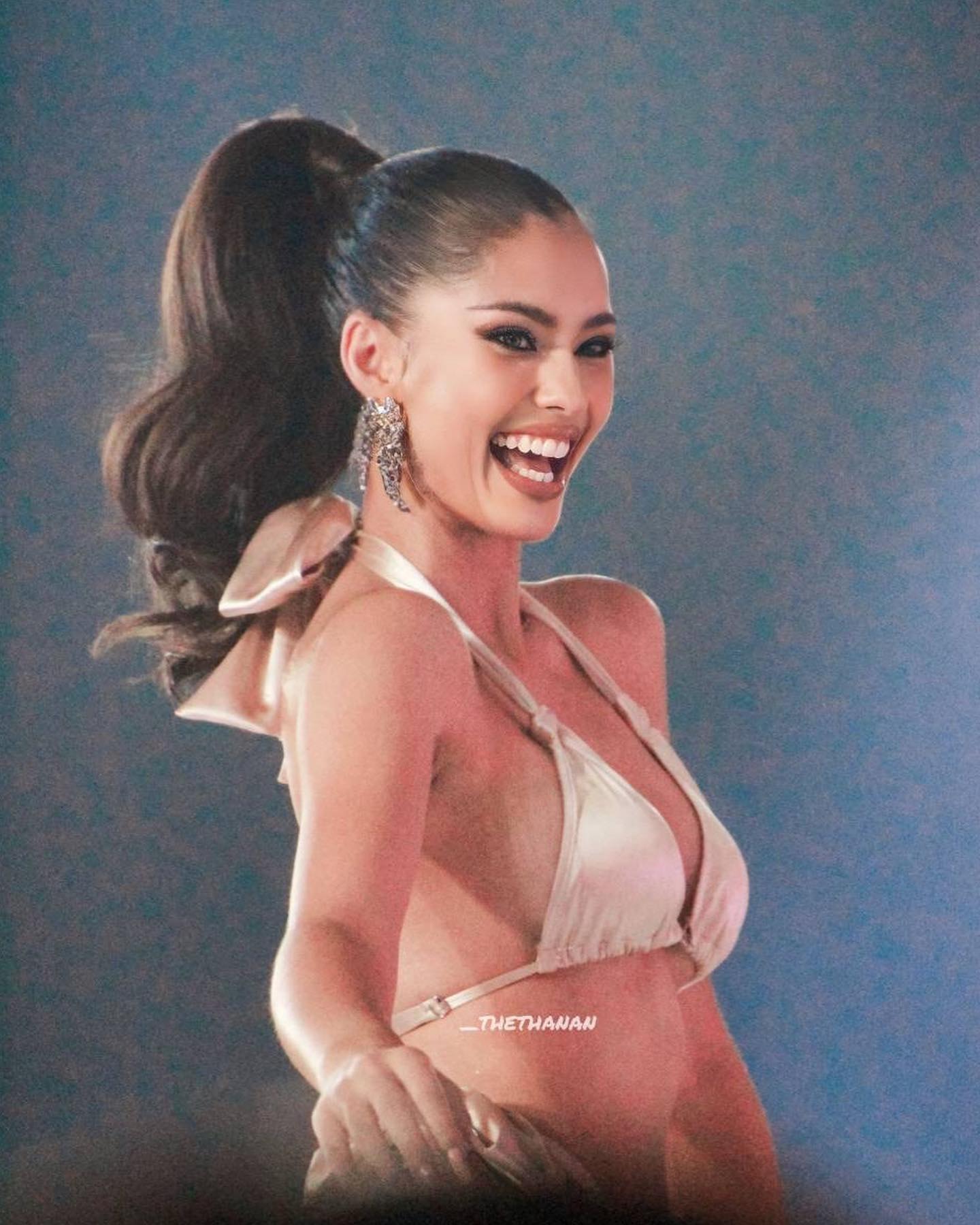 anntonia porsild bong hong lai dang quang hoa hau hoan vu thai lan hinh 6