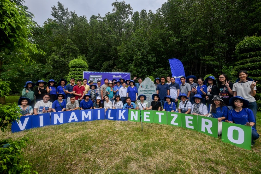 vinamilk day manh hinh thanh cac canh rung net zero hinh 7