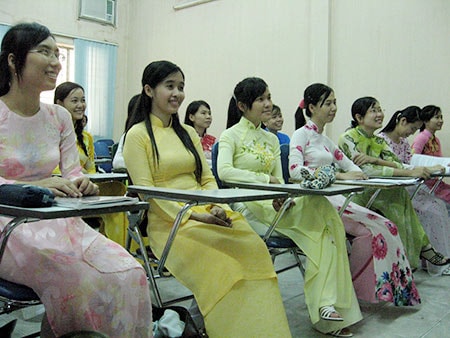 nganh su pham diem chuan tang cao dau la ly do hinh 1