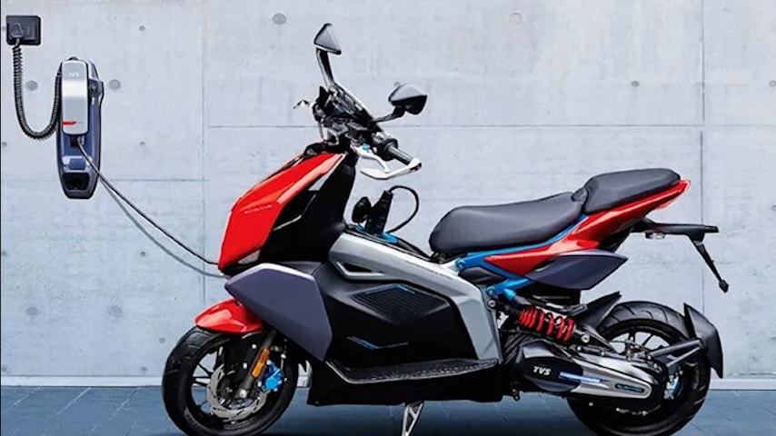 tvs x duoc cong bo tai dubai hinh 7