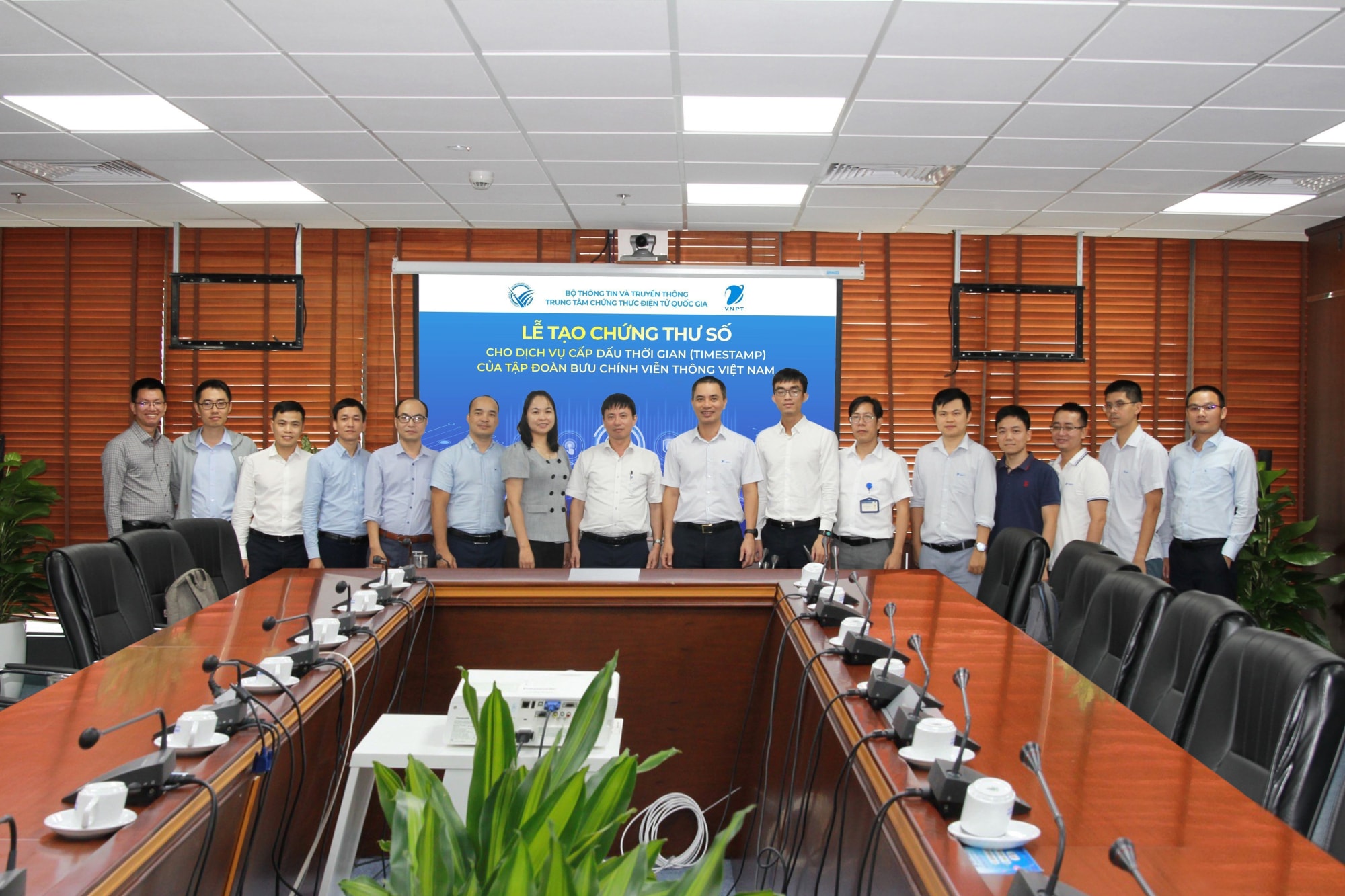 vnpt tsa  dich vu cap dau thoi gian chinh thuc duoc cung cap hinh 2