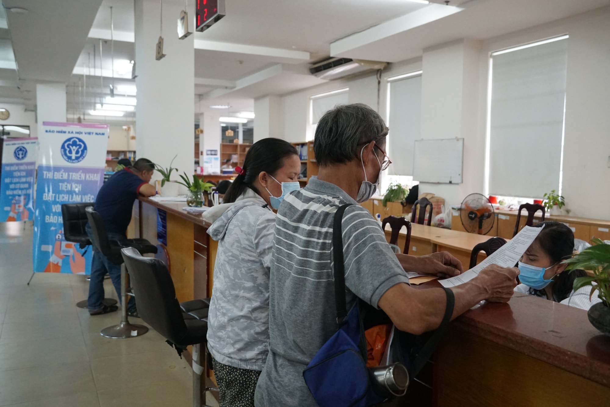 bhxh thanh pho ho chi minh day manh cac giai phap nang cao su hai long cua khach hang hinh 1