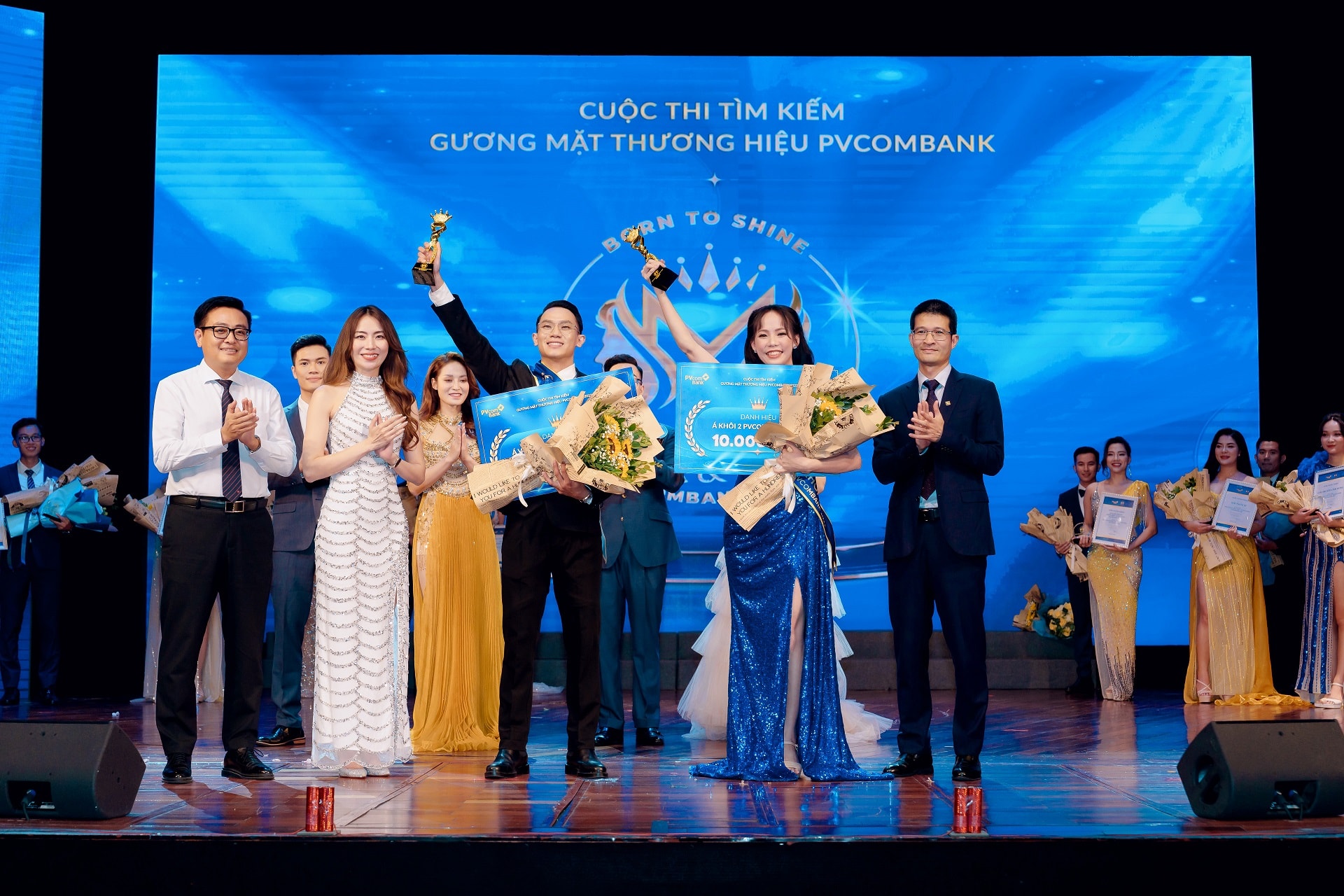 toa sang ve dep tri tue va tai nang trong chung ket mr ms pvcombank 2023 hinh 4