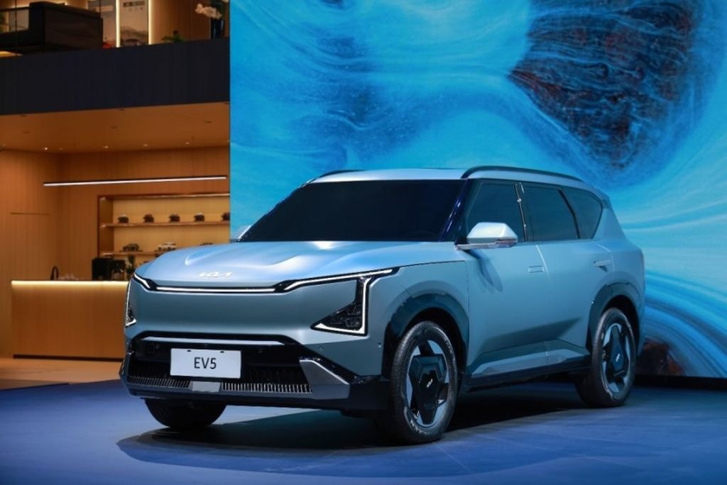 kia ev5 2024 trinh lang gia ban tu 526 trieu vnd hinh 1