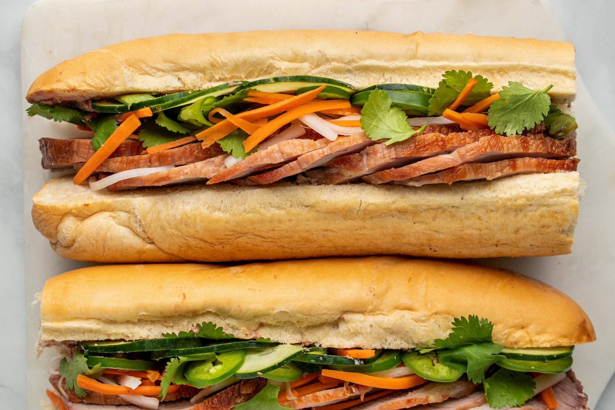 banh mi viet nam them mot lan duoc ca ngoi khuyen nen thuong thuc hinh 1