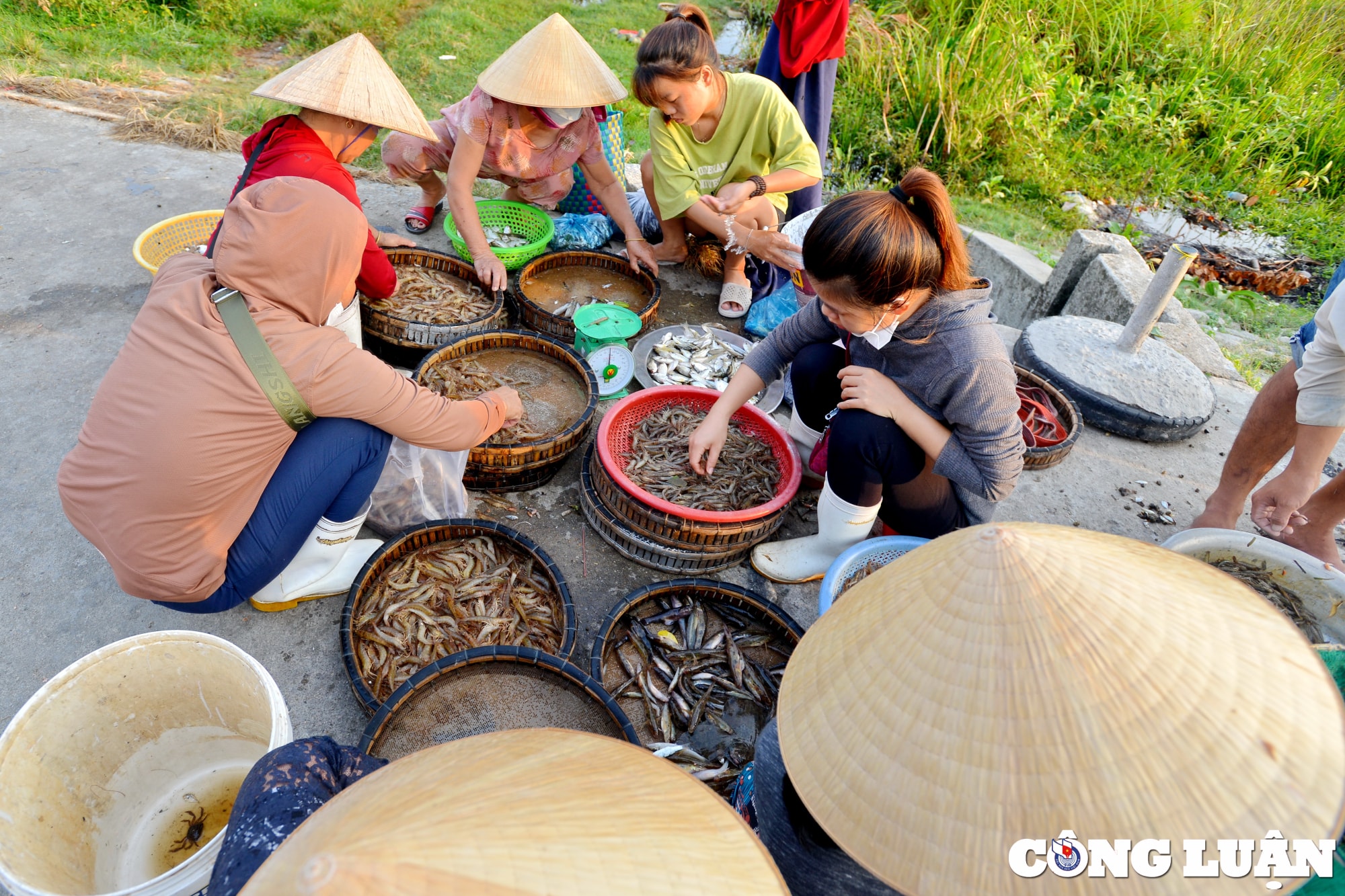 kham pha lang chai ngu my thanh tren pha tam giang hinh 7