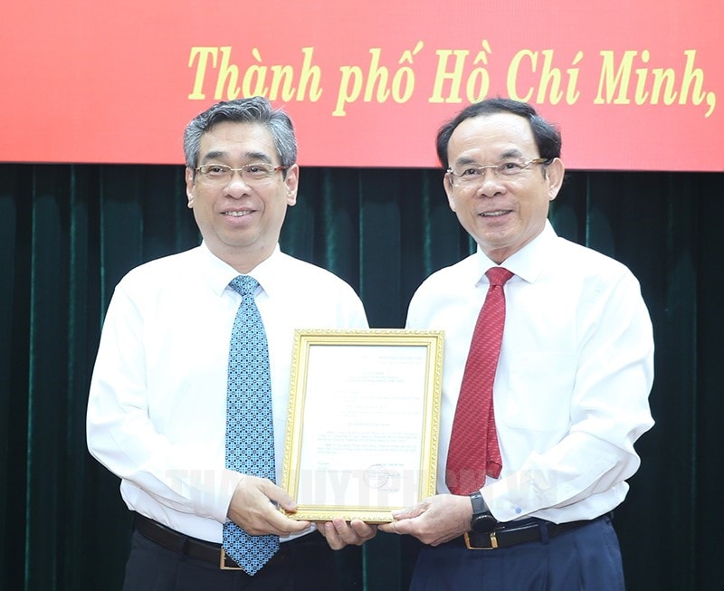 ong nguyen phuoc loc giu chuc pho bi thu thanh uy tp hcm hinh 1