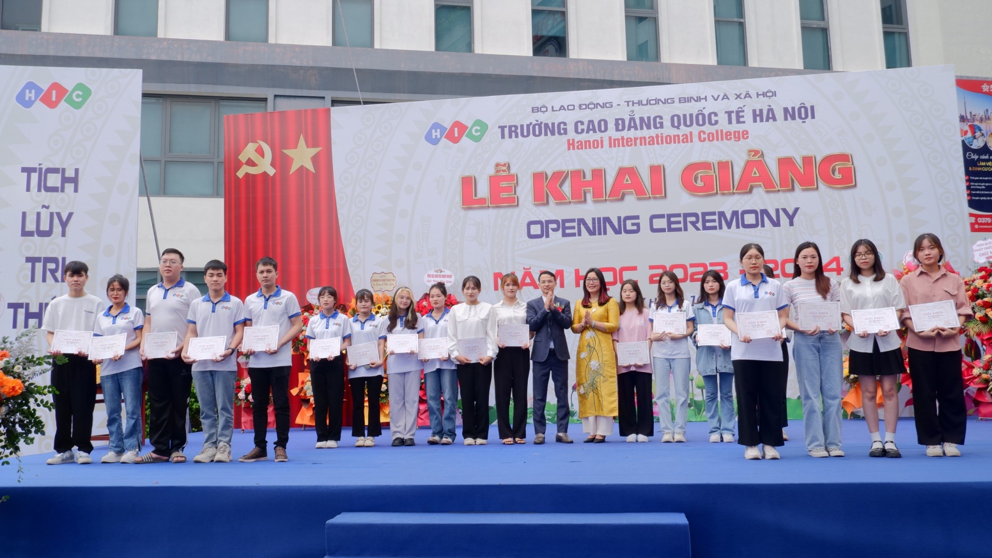 truong cao dang quoc te ha noi don hon 2300 sinh vien ngay khai truong hinh 1