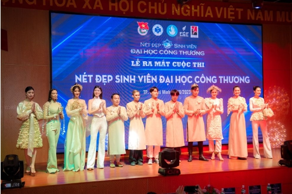 ntk viet hung lam truong ban giam khao cuoc thi net dep sinh vien dai hoc cong thuong nam 2023 hinh 19