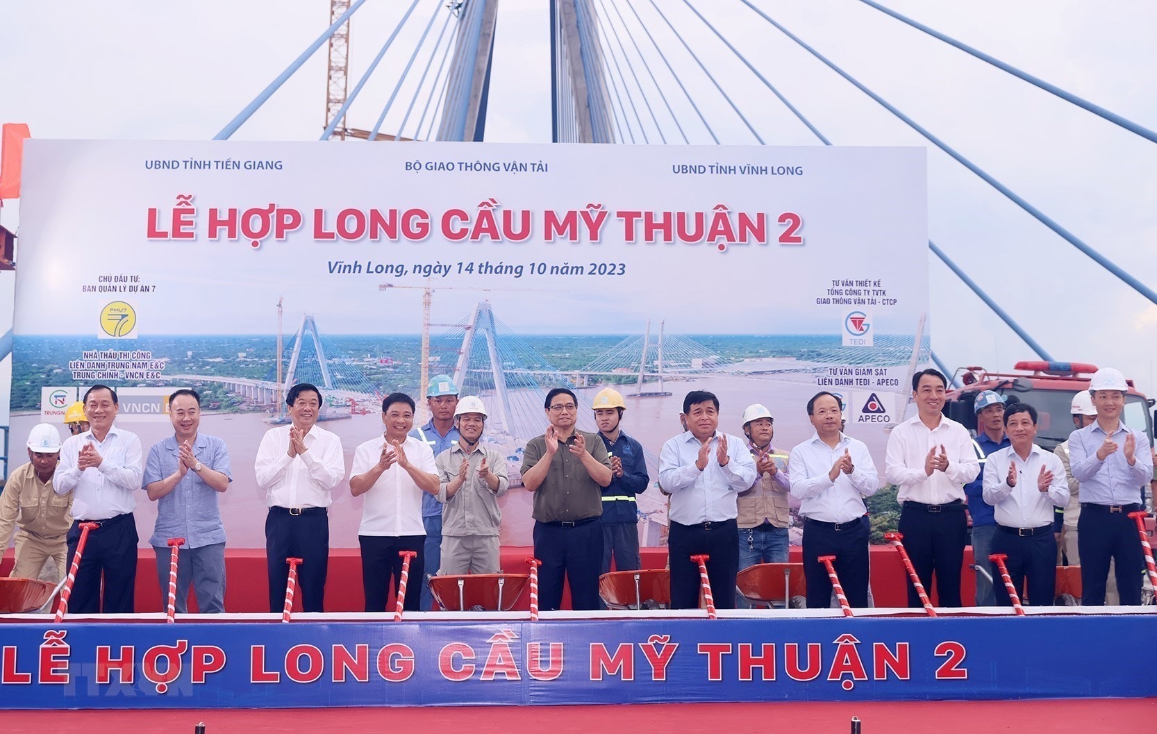 thu tuong pham minh chinh du le hop long cau my thuan 2 noi tien giang va vinh long hinh 1
