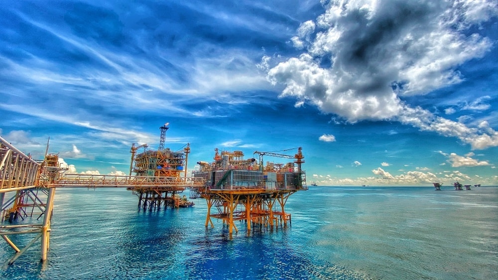 nguoi lao dong dau khi tich cuc huong ung cuoc thi anh petrovietnam trong toi hinh 2