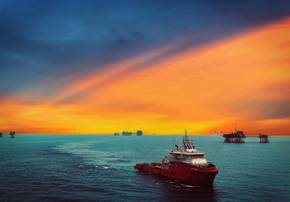 nguoi lao dong dau khi tich cuc huong ung cuoc thi anh petrovietnam trong toi hinh 5