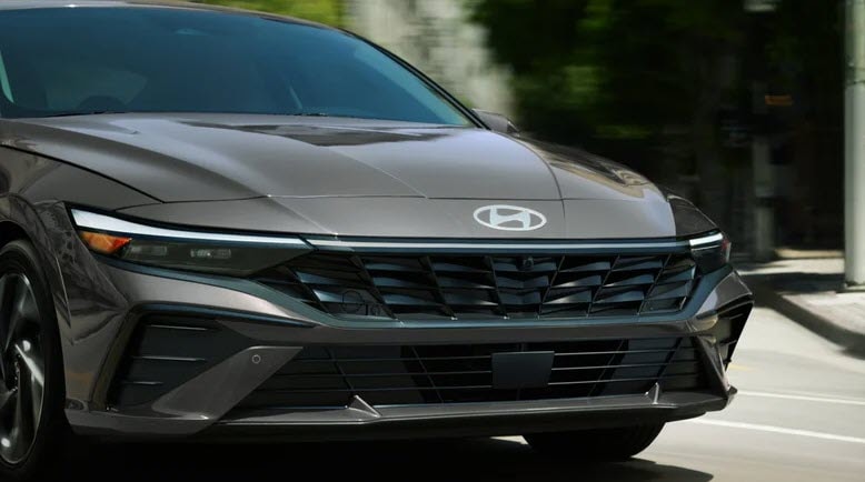 hyundai elantra hybrid blue va limited tim hieu su khac biet hinh 1