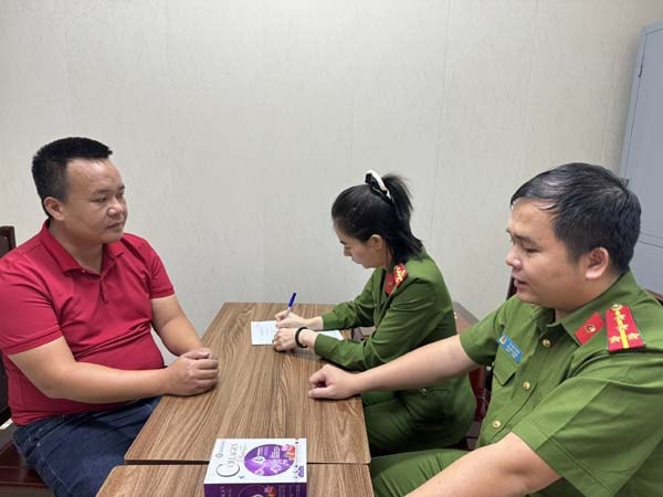 tam giu hinh su 4 doi tuong trong duong day lam gia hon 60000 thuc pham chuc nang hinh 2