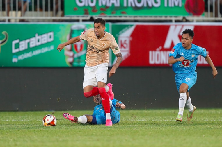 cong an ha noi thang dam hoang anh gia lai o vleague 2023 24 hinh 1