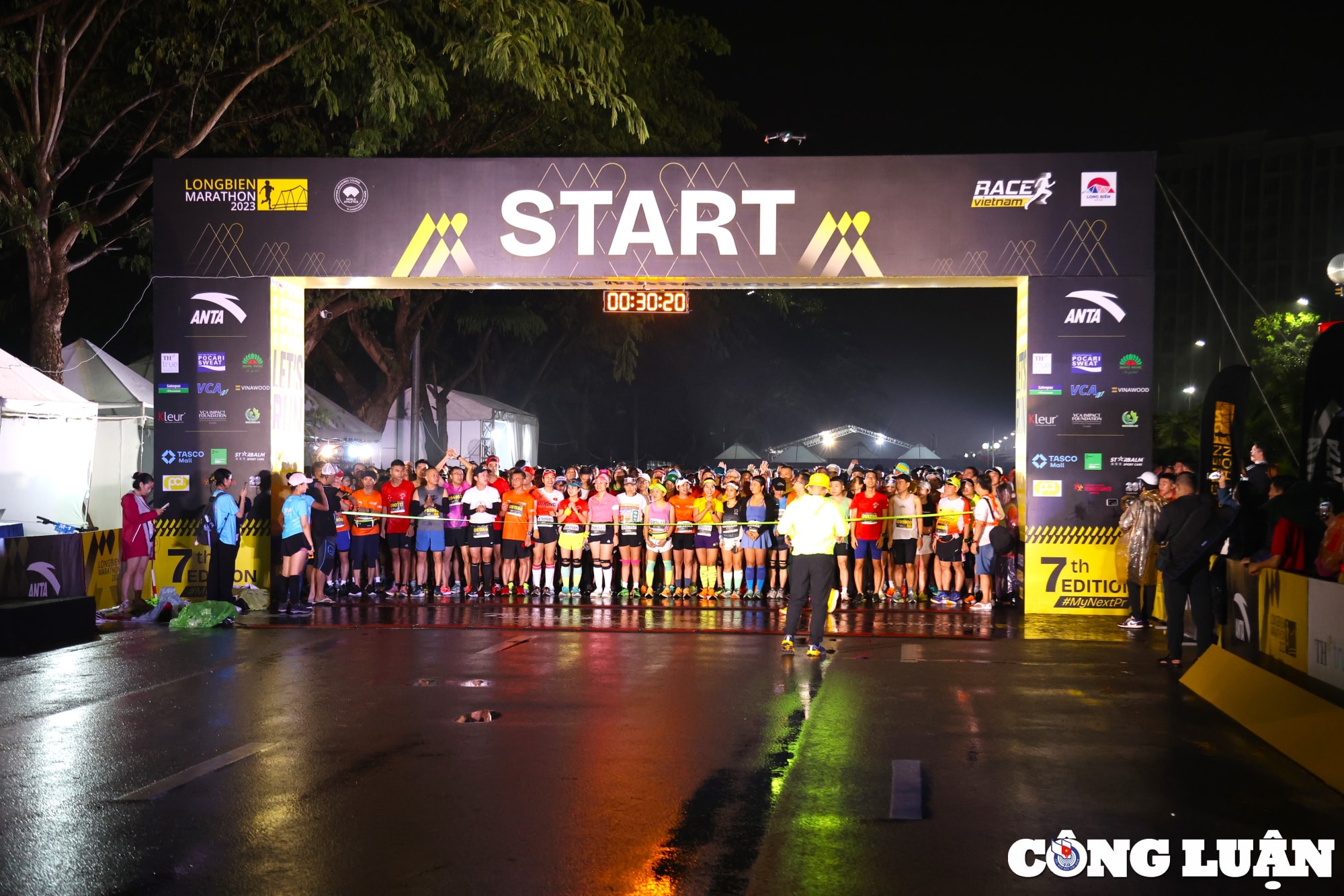 15000 van dong vien tham gia giai chay longbien marathon 2023 hinh 1