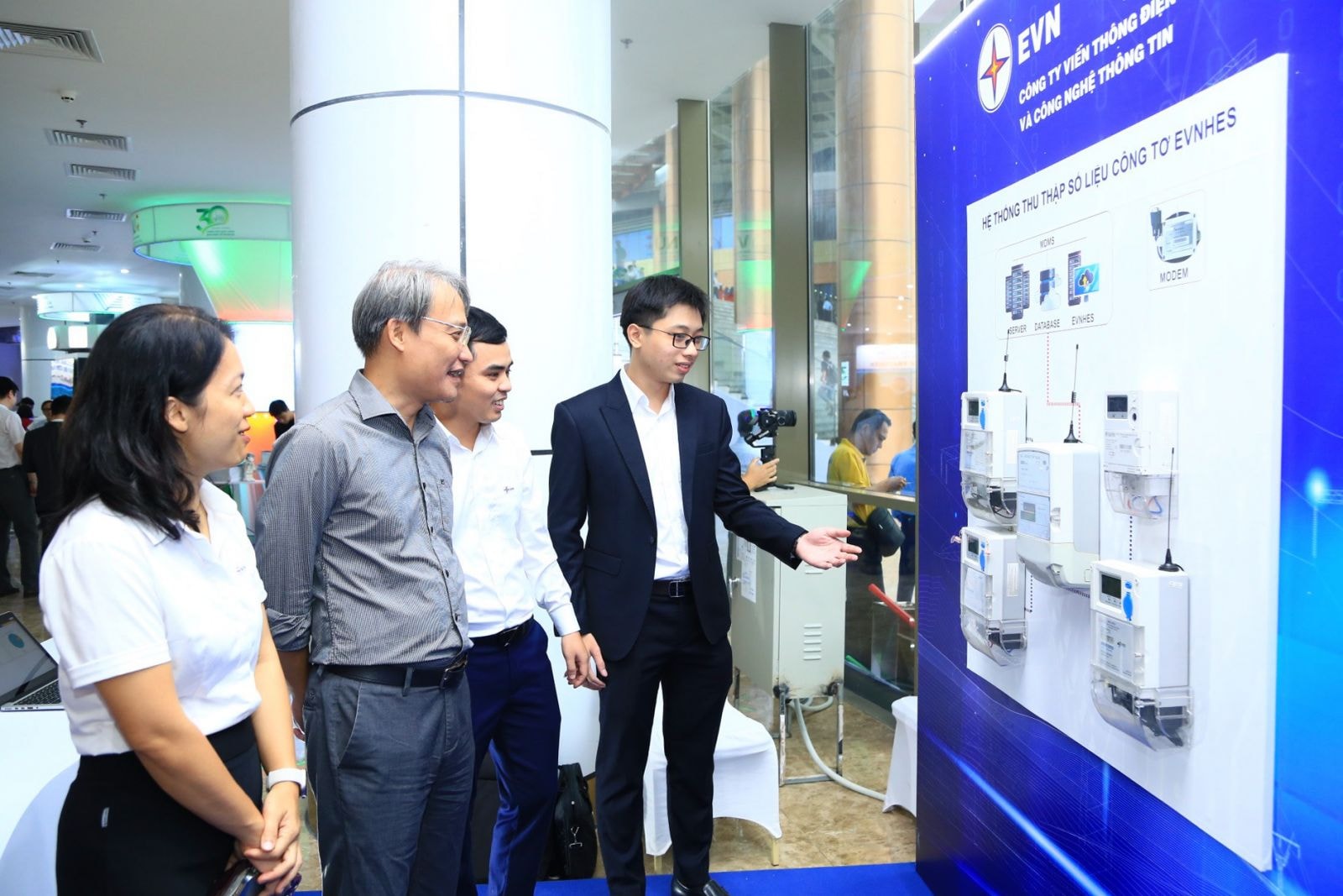 mot so san pham nganh dien made in viet nam duoc nguoi tieu dung trong nuoc danh gia cao hinh 1