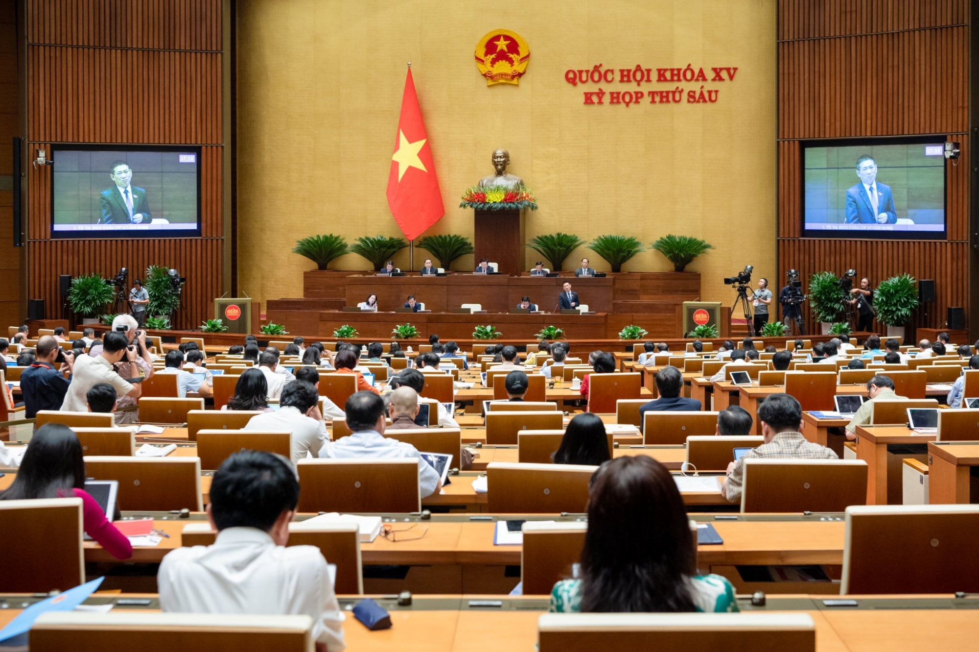 bo truong ho duc phoc bo nganh tiep khach di cong tac rat it rat tiet kiem trong chi thuong xuyen hinh 3