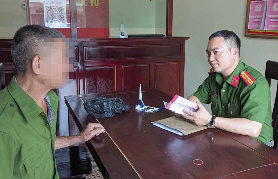 cu ong suyt chuyen 3 so tiet kiem cho cong an tren mang sau cuoc goi bat thuong hinh 2