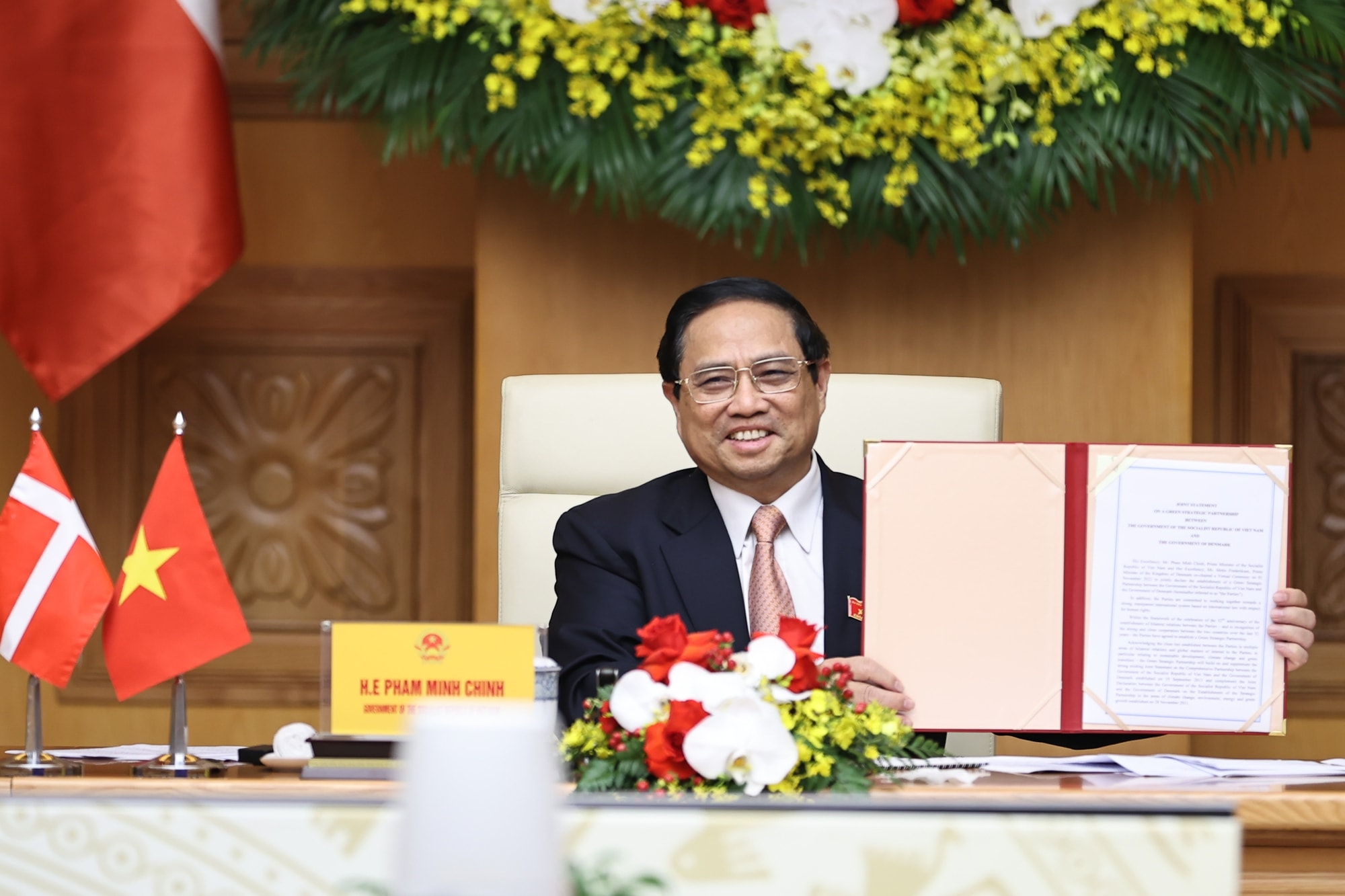 tuyen bo chung ve doi tac chien luoc xanh giua viet nam va dan mach hinh 1