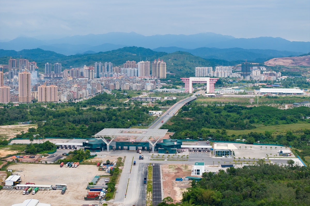 muc so thi cong vien dang cap va nha mau sang xin tai vinhomes golden avenue mong cai hinh 7