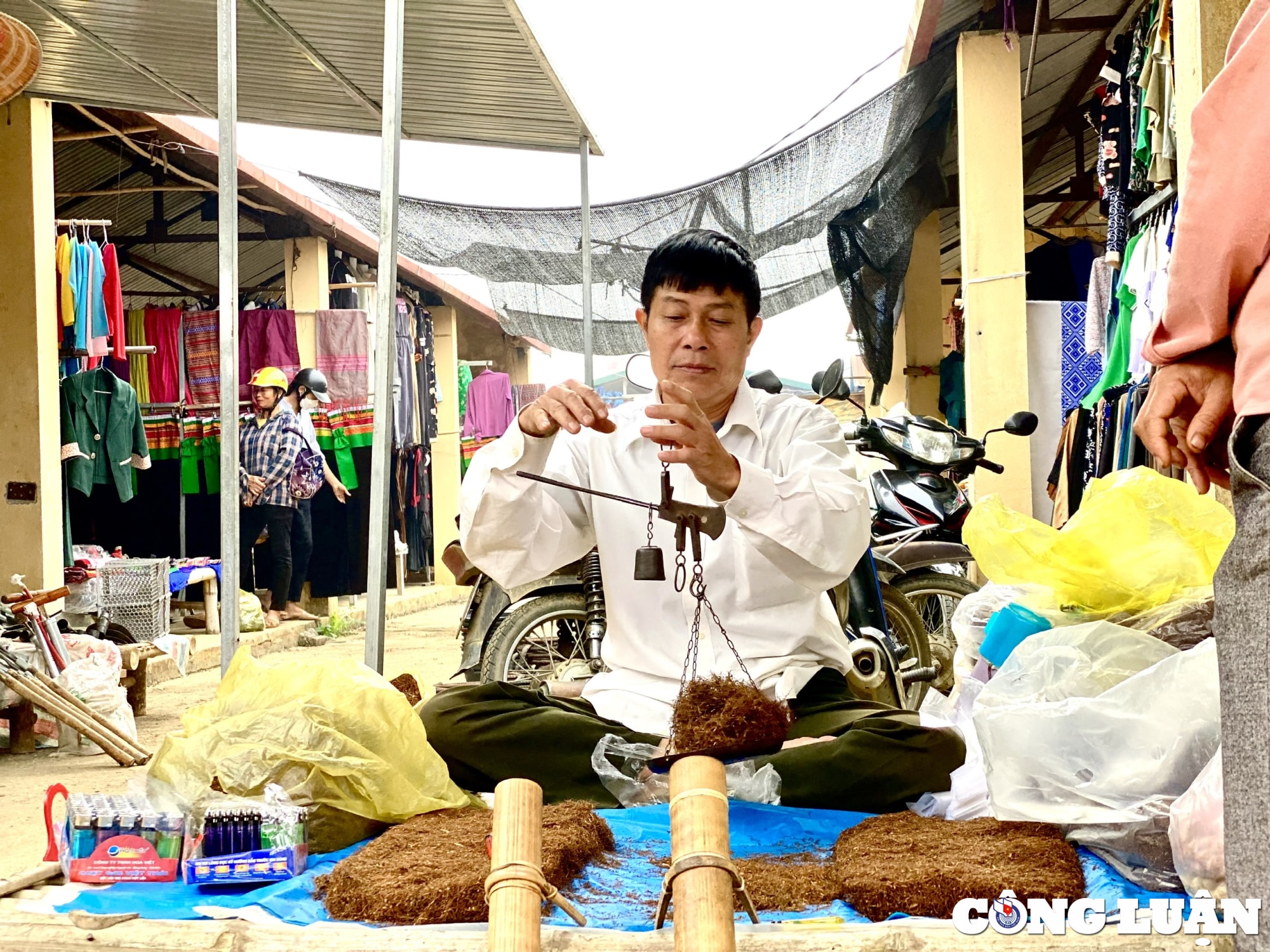 net doc dao hap dan tai cho phien pho doan hinh 5