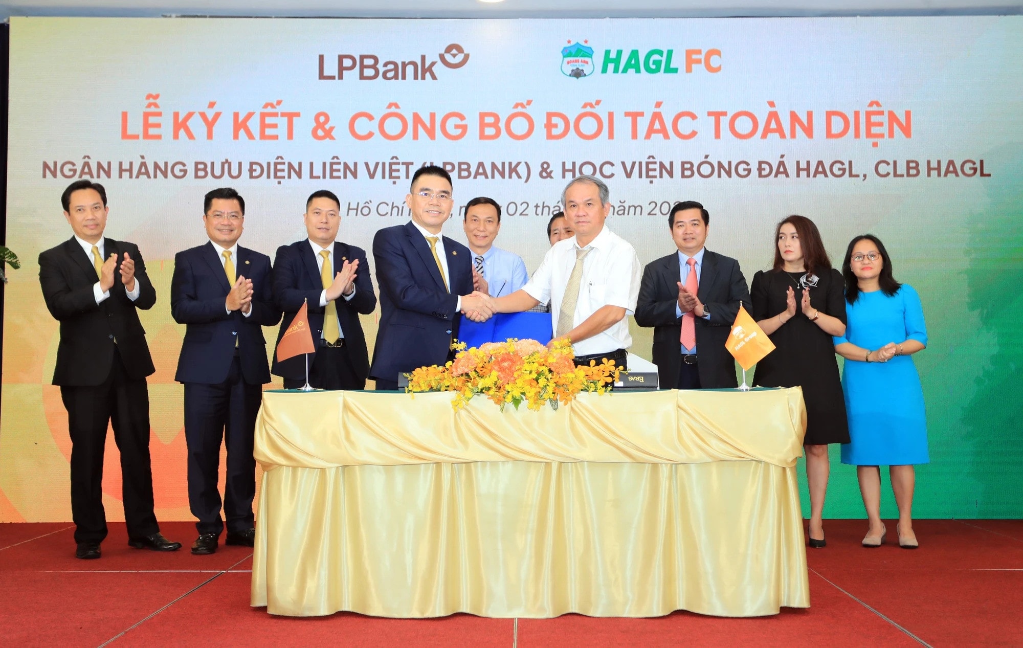 lien doan bong da viet nam khong dong y cho clb hagl doi ten hinh 1