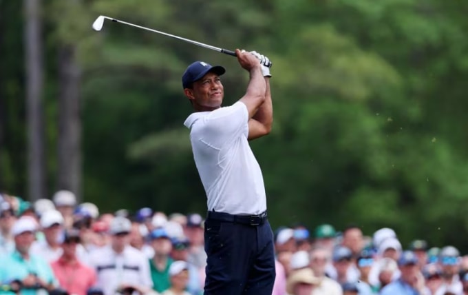 tiger woods bi roi khoi top 1300 the gioi hinh 1