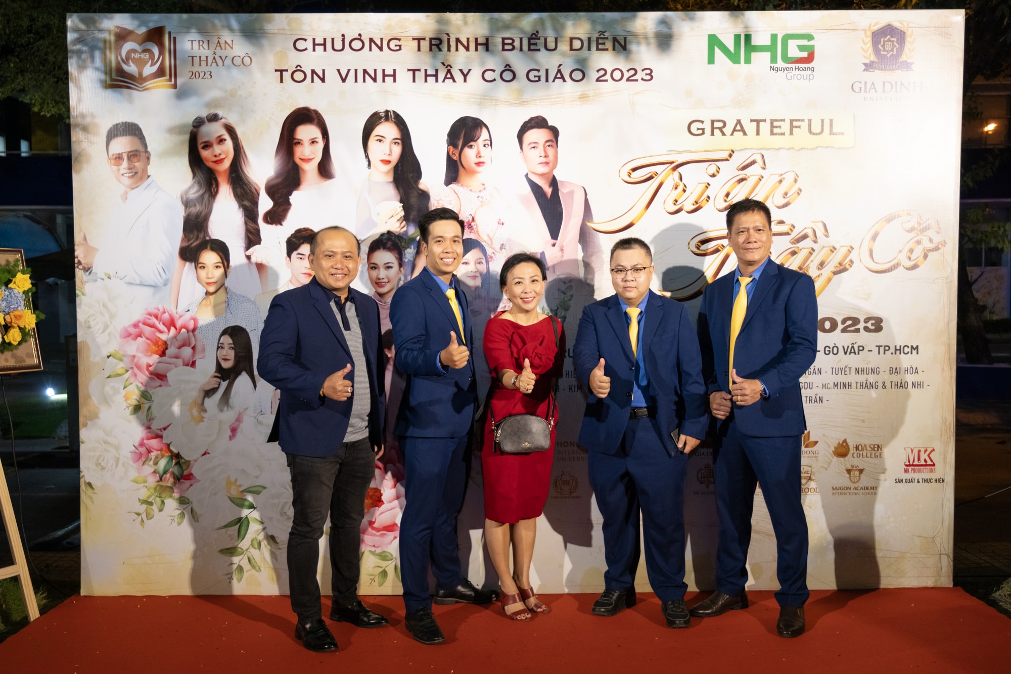 con nuoi co nghe si phi nhung tri an thay co va nguoi thay dac biet hinh 1