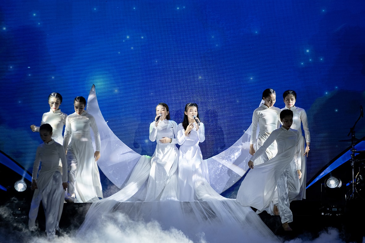 con nuoi co nghe si phi nhung tri an thay co va nguoi thay dac biet hinh 3