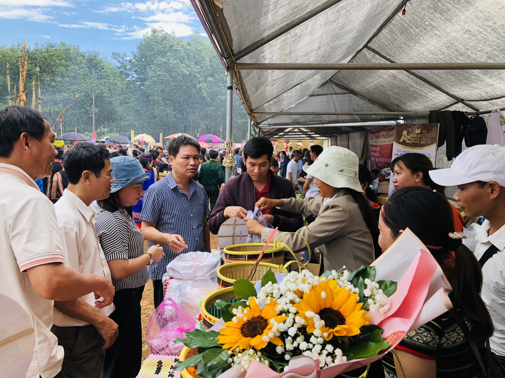 gia lai soi noi hoi dua thuyen doc moc tren dong po co huyen thoai hinh 10