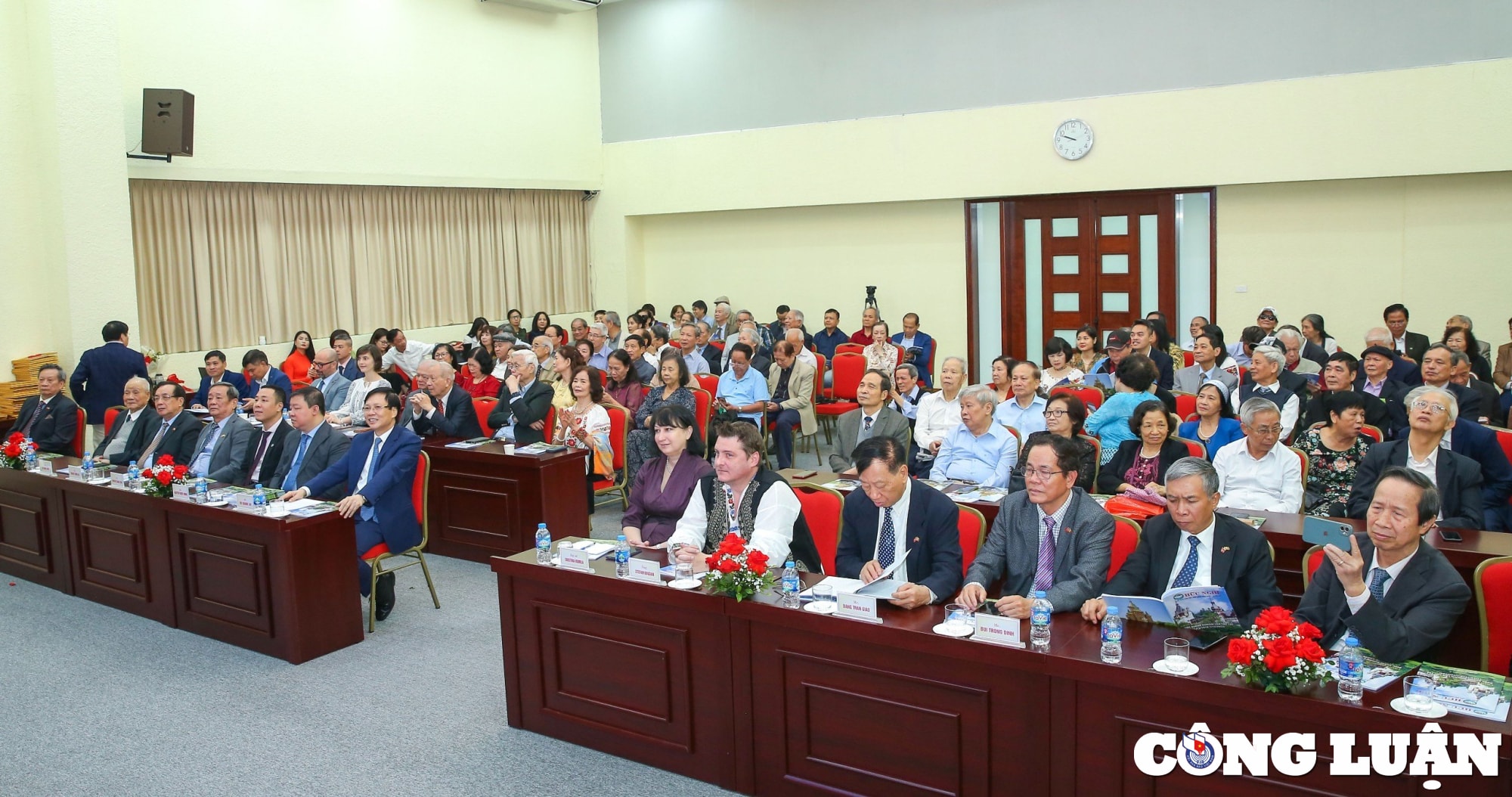 moi quan he huu nghi hop tac giua viet nam rumani ngay cang tham thiet hinh 4
