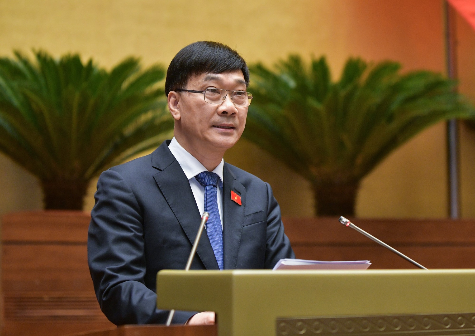 nguoi mua nha duoc giu lai mot phan gia tri hop dong trong thoi gian cho cap giay chung nhan hinh 1
