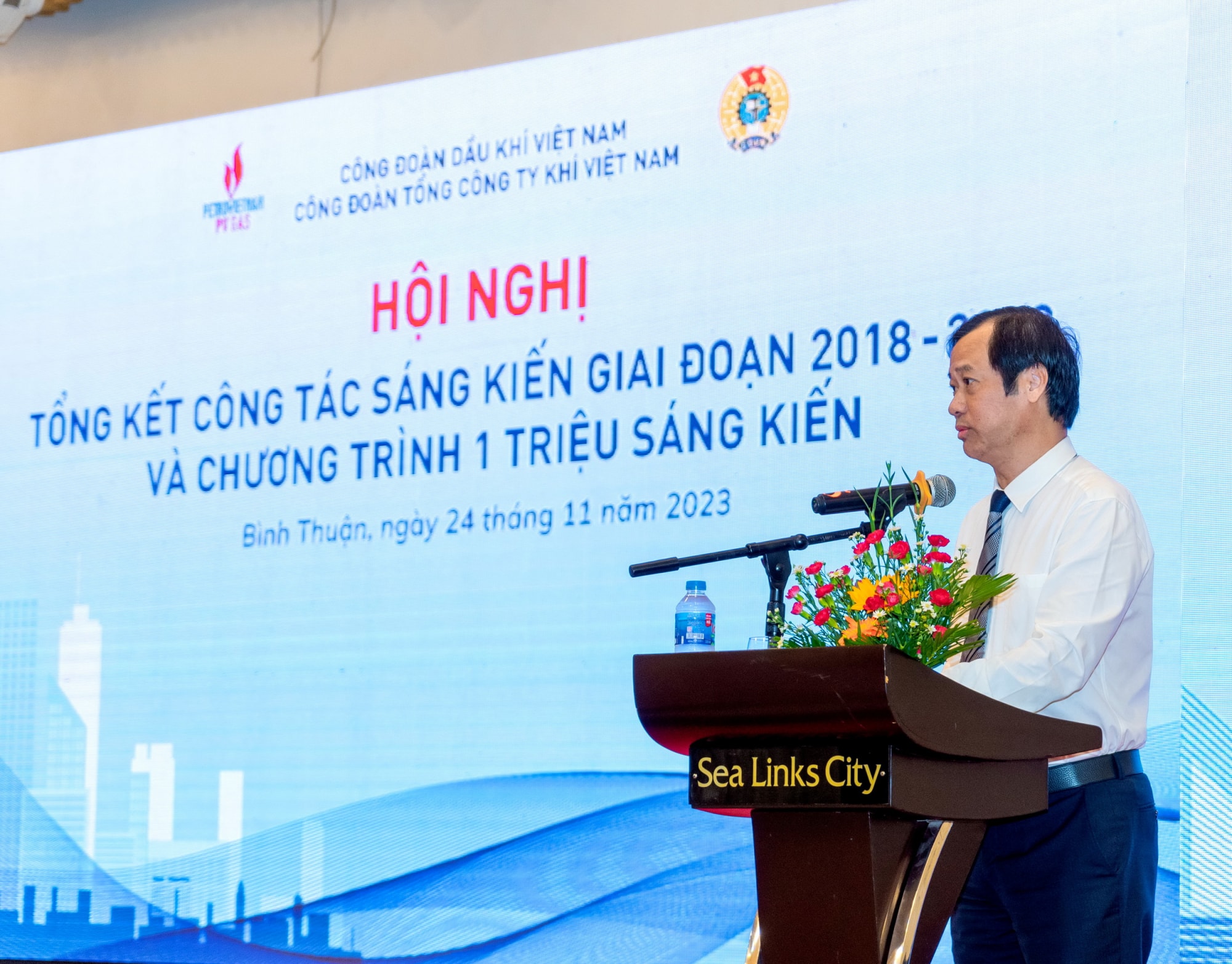 to chuc thanh cong hoi nghi tong ket cong tac sang kien giai doan 2018 2023 va chuong trinh 1 trieu sang kien hinh 1