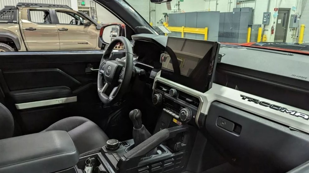 can canh toyota tacoma 2024 co gia ban tu 799 trieu dong hinh 2