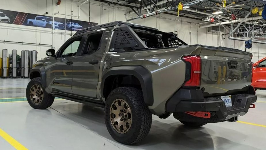 can canh toyota tacoma 2024 co gia ban tu 799 trieu dong hinh 5