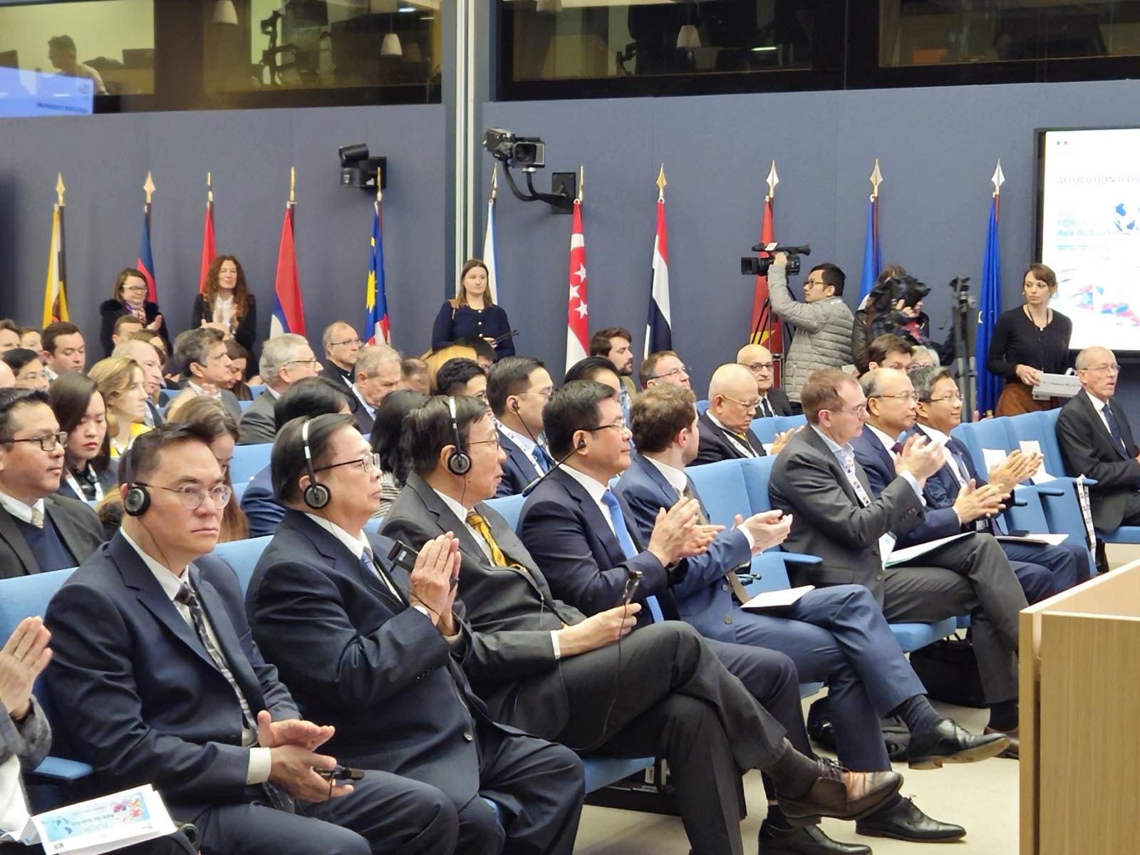 cong dong doanh nghiep phap co the coi viet nam la cua ngo vao asean hinh 2