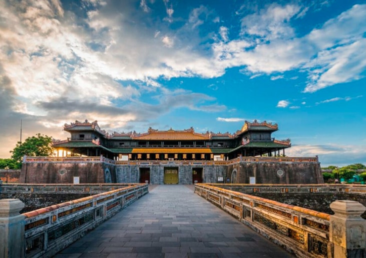 hue lot top diem du lich chau a khong the bo lo trong nam 2024 hinh 1