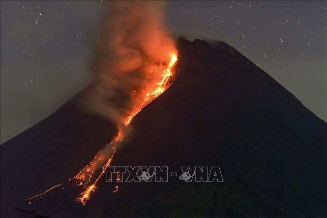 merapi ngon nui lua nguy hiem bac nhat va nhung cu thuc giac kinh hoang hinh 1