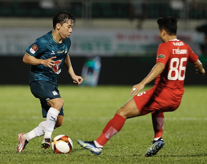 thua nguoc the cong viettel hagl chim duoi day bang xep hang vleague 2023 24 hinh 1