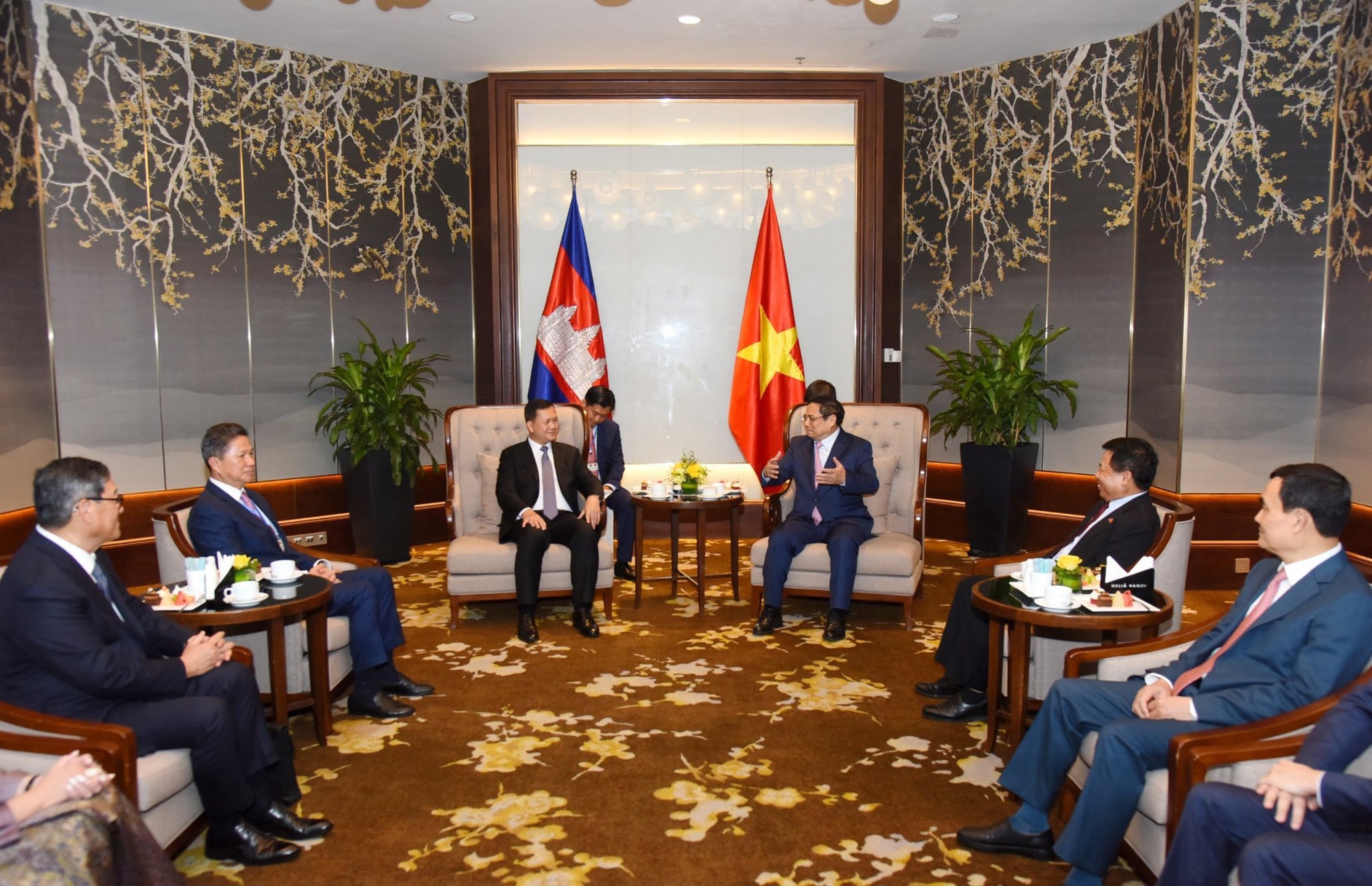 thu tuong pham minh chinh tang thu tuong campuchia hun manet sach cua tong bi thu nguyen phu trong hinh 3