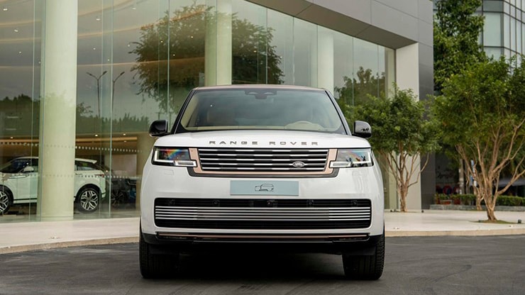 range rover sv co gia ban tu 168 ty dong tai viet nam hinh 5