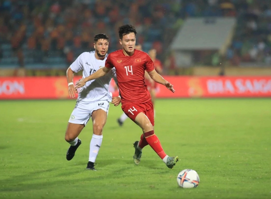 hoang duc tuan hai lot top 5 qua bong vang viet nam 2023 quang hai vang mat hinh 2