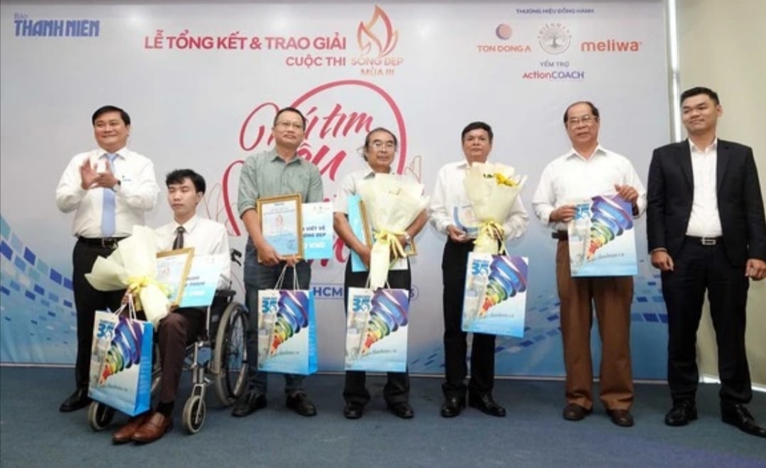 baothanh nien trao giaicuoc thi song deplan 3 trai tim yeu  ban tay am hinh 2