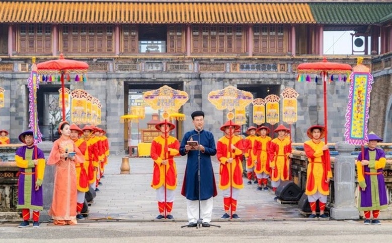 tai hien le ban soc trieu nguyen ngay dau nam moi 2024 hinh 3
